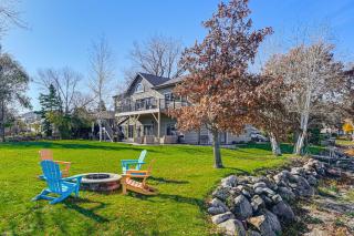 Waterfront Home with Boat Dock and Deck in Storm Lake! - Storm Lake - 9