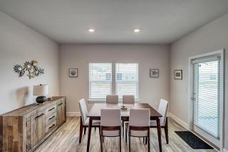 Sandy Toes - Highland View - 1