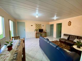 Praia da Vila 5HOSP- CASA com Cozinha EXCLUSIVA e Equipada - WI-FI- Garagem - Varanda c Churrasqueira - 1KM BR 101 - Imbituba - 5