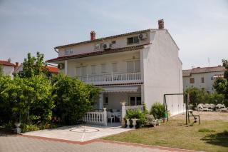 Family friendly apartments with a swimming pool Palit, Rab - 4990 - Rab - 8