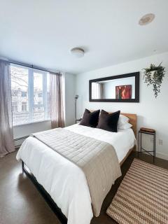Modern, bright 2 bedroom condo in historic Chinatown, downtown Vancouver - Vancouver - 3