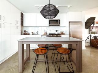 Modern, bright 2 bedroom condo in historic Chinatown, downtown Vancouver - Vancouver - 4