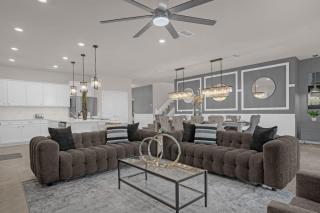 Upstay 10BR Family Retreat w Pool Hot Tub & Games - 7