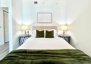 Luxury Studio Apartment by Monarch Downtown-Port of Miami - Miami - 2