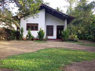 Jayasuriya Surf Chill House - Weligama - 0