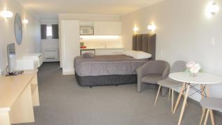 Anchorage Motor Lodge - 3