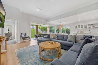 Tea Tree Retreat - 5 Bedrooms, sleeps 13 - Inverloch - 5
