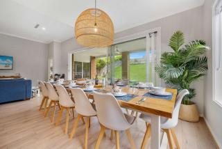 Tea Tree Retreat - 5 Bedrooms, sleeps 13 - Inverloch - 2
