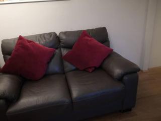 Roomy rosegarden flat in Roselands - - 3