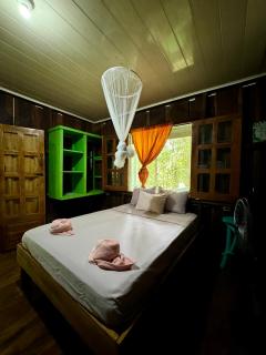 Madre Selva Hostel - 8