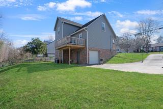 Shades Of Gray Clean, Updated, & Comfy - Clarksville - 5