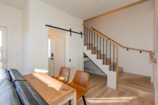 ART Cabin - Washougal - 1