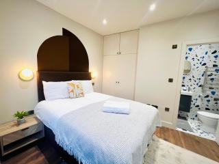 London Holly A Mini Studios great location for tourist!!! - Londra - 0