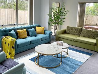 Luxury & Affordable cosy room - 1