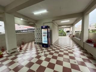Padmavathi Homestay -2BHK 1BHK AC Apartments for group of families - Best location - Flyover to Alipiri gate - Walk to PS4 Veg Restaurant - Modular Kitchen - Super fast Wi-Fi- Near to Tirupati Bus Stand 2 KM-Near to Railway Station 2KM - Tirupati - 9