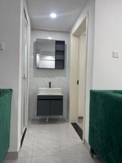 Goldpark Homes 1BR near Yaya Centre - 4