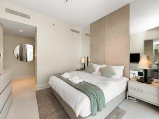 Upscale family friendly 4 bedroom on Private Beach with Amazing Views - Dubai - 3