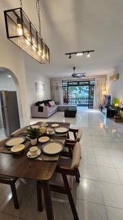 Noble Villa Condo Georgetown City Center Macalister 3 Bedroom 3 Carpark - George Town - 0