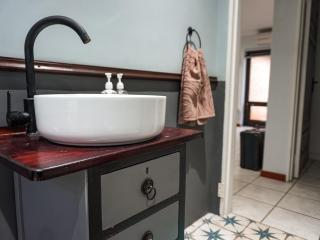 Barefoot Dreams 13A - 2