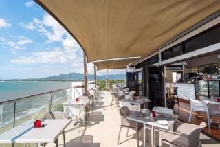Ramada Suites by Wyndham Wailoaloa Beach Fiji - 2