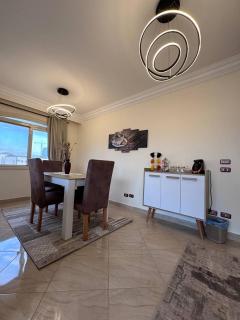 شقة بموقع متميز في الشيخ زايد - 7