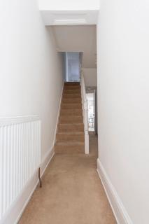 5 Bedroom House in Medway 9 Beds sleeps 12 - Gillingham - 4