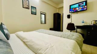 Hotel Regency - Indore - 7