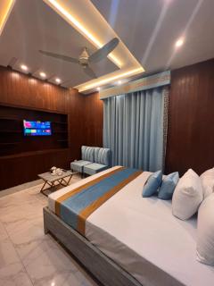 Gulberg Inn Hotel Lahore - 1