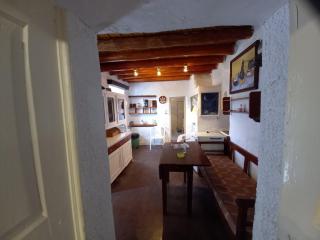 Eagles nest house - Andros - 1