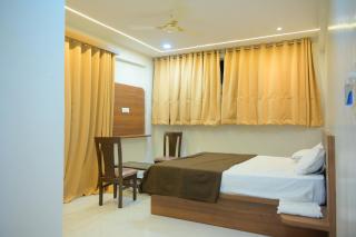 Hotel Amruta, Themburni, Madha - Tembhurni - 9