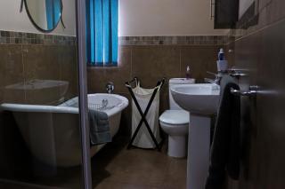 Blue Sparrow Guest House - 1