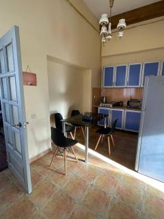 Pick me HOSTEL - Batoemi - 4