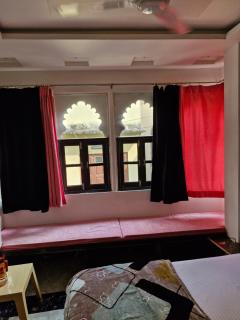 Noble Nest Homestay - 1