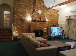 Federation Style 4 bedroom House with Ocean View - 8