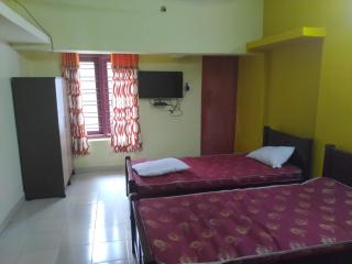 Anju home for Tourists - Kazhakuttam - 5