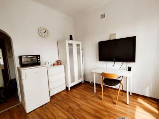 Cozy Studio at Plac Konstytucji - Varsavia - 4