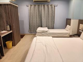 Hotel Paradise Residency Ujjain - Ujjain - 8