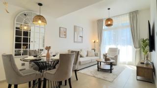 Trendy 1BR in Mangrove Place for 3 Guests in Al Reem - Abu Dhabi - 2