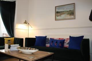 Tennyson Street Lincoln Central- Spacious 5 Bedroom House, Perfect for Short & Long Stays #Business #Leisure #Contractors #Relocators - Lincolnshire - 8
