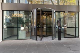 Melbourne Corporate Apartments - King St - Close to EVERYTHING! - 9