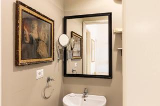 Santa Croce Comfort Apartment - Florence - 4