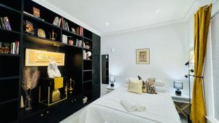 Cosy Family 2-Bedroom Cottage with Braai, Fireplace, Kitchen near Strand Beach - 2