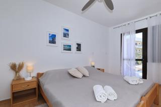 Hibis, No 3 - Starigrad-Paklenica - 2