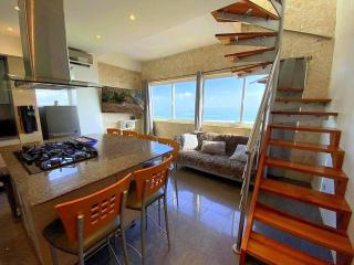 Beautiful oceanfront Penthouse - Tucacas - 8