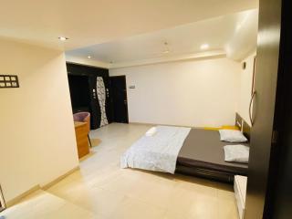 Juhu Shared Living - Bombay - 1