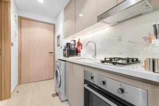 Golden Dunes Studio in Dubai - 3