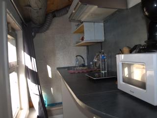 La Tour de Montfrin, Gîte Insolite 2ème Étage Le Cocon Perché des Templiers - 7