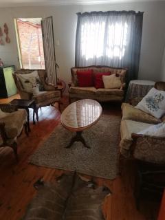 Break-a-way Log House - 4