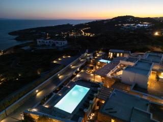 Mando Pool Villas w Sea Views - Five Bedrooms - Super Paradise Beach - 3