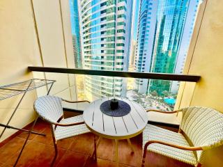 One bedroom apartment available in Front of Marina Beach Dubai - 7